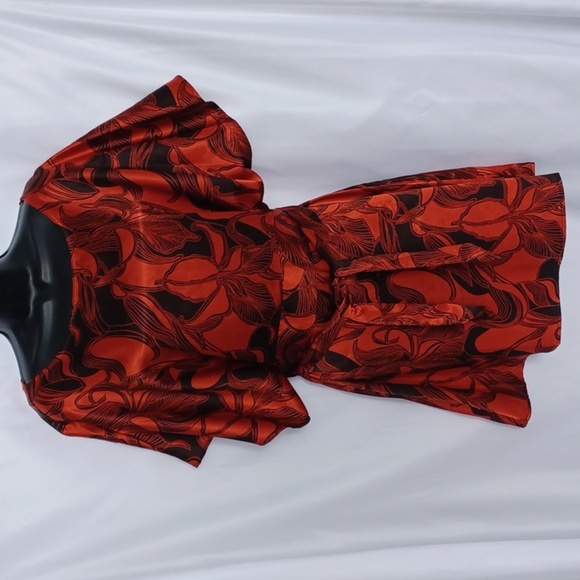 BCBGMaxAzria Red and Black Floral Kimono style, silky, Dress M - Picture 1 of 9